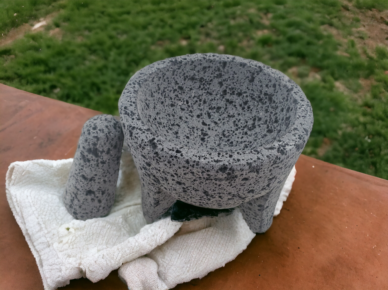 Middle Molcajete - Lava Stone - 5 Inch Molcajete 5 Inch Round