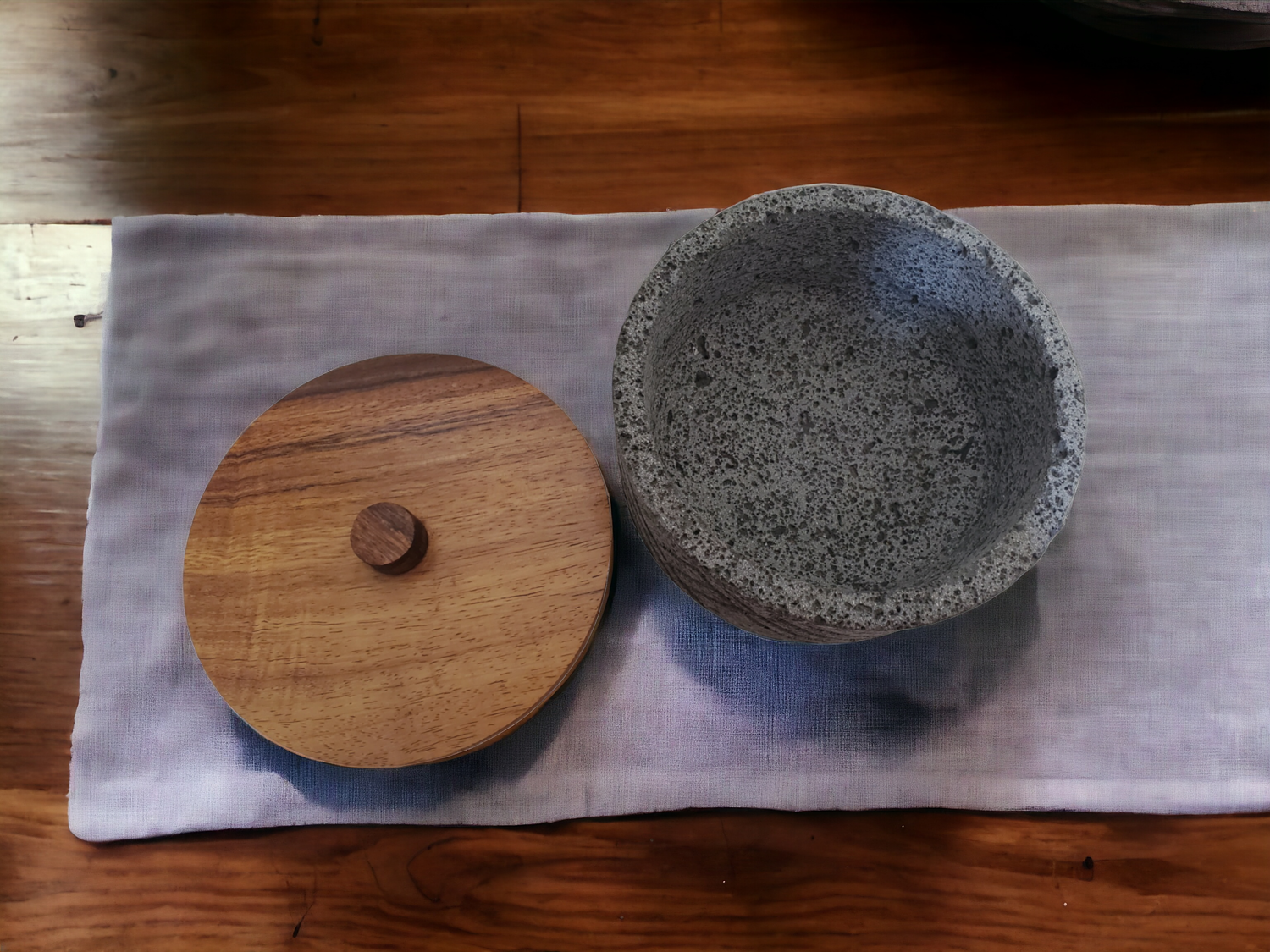 Style Slash Wood Top Molcajete - Lava Stone - 8 Inch Molcajete 8 Inch Featured Round