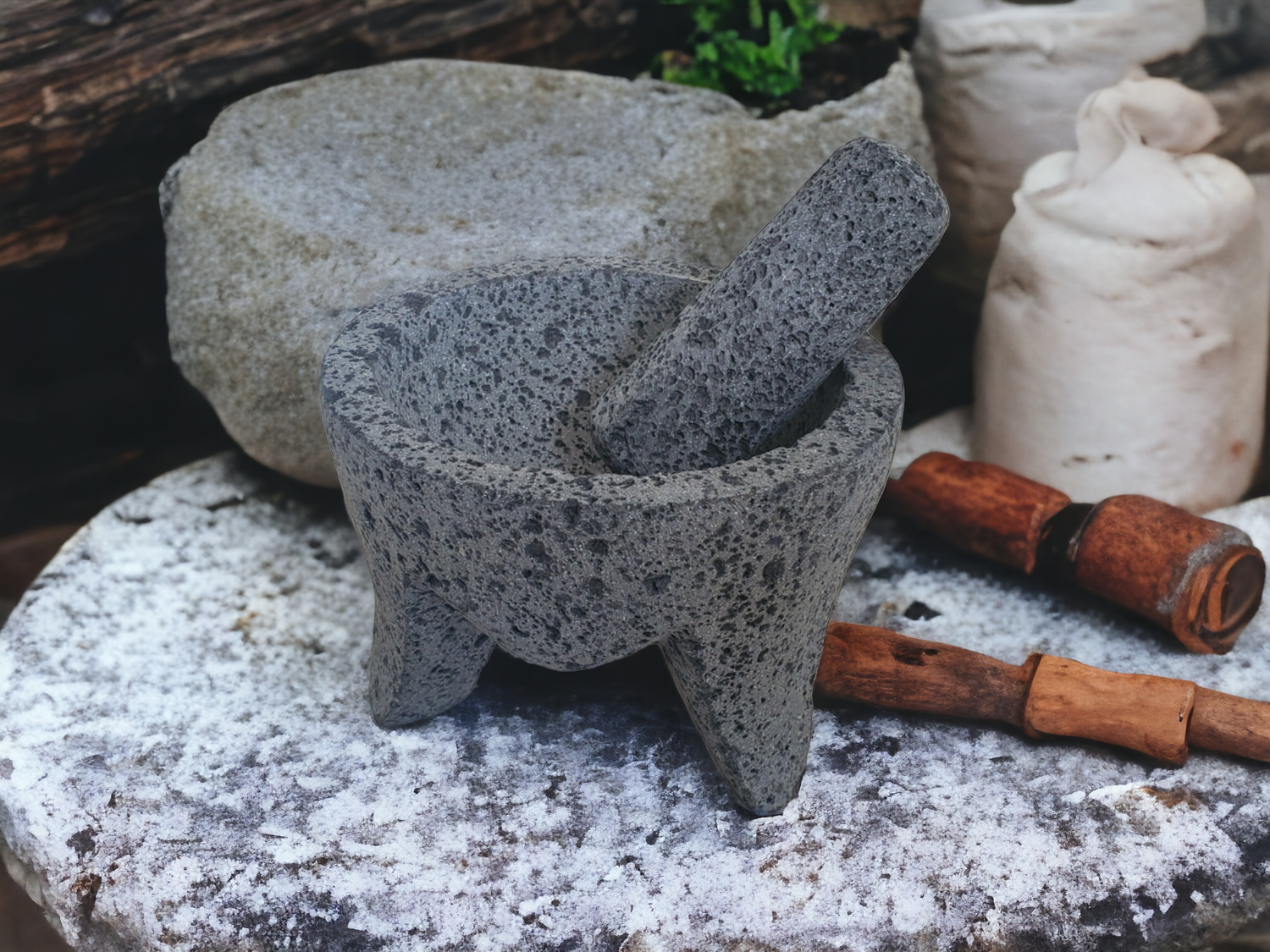 Mighty Bowl & Pestle - Lava Stone - 6 Inch Molcajete 6 Inch Round