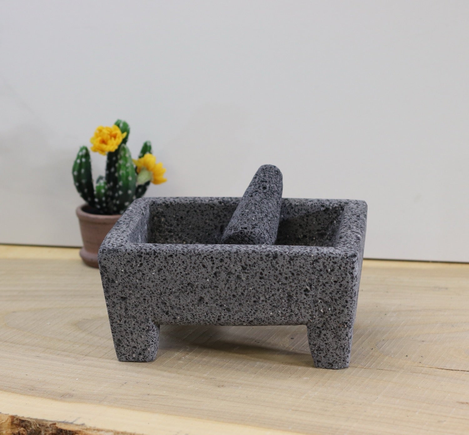 Boxy Bliss Bowl & Pestle - Lava Stone - 9 Inch Molcajete 9 Inch Angular