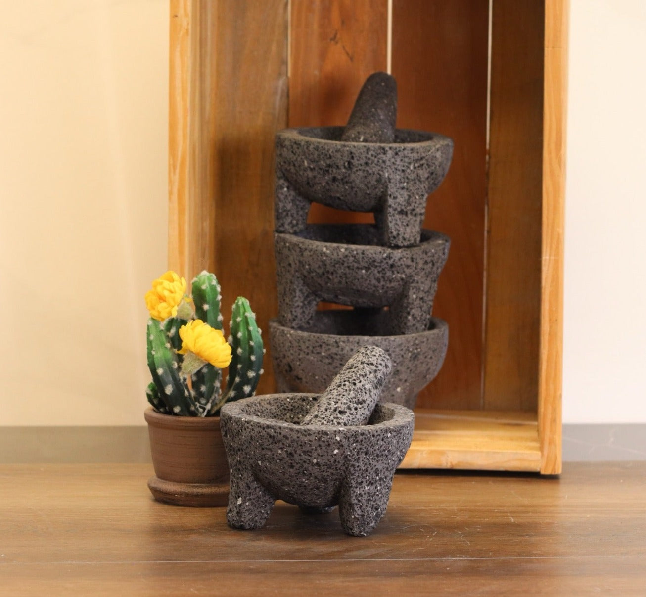 Middle Molcajete - Lava Stone - 5 Inch Molcajete 5 Inch Round