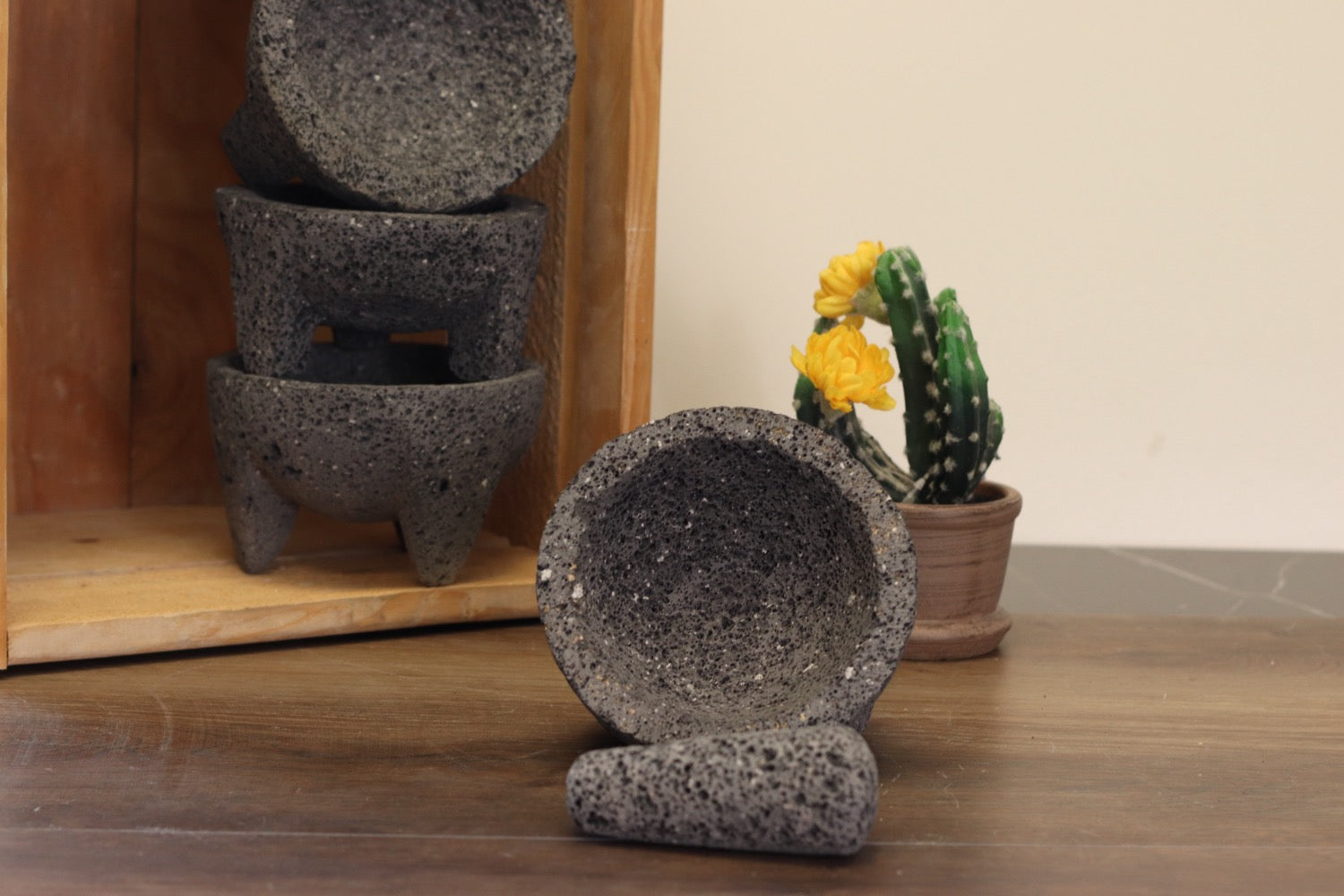 Middle Molcajete - Lava Stone - 5 Inch Molcajete 5 Inch Round