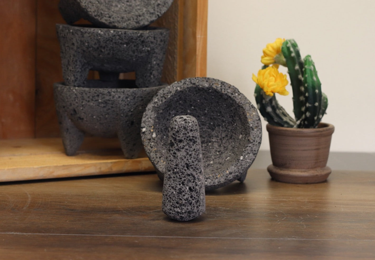 Middle Molcajete - Lava Stone - 5 Inch Molcajete 5 Inch Round