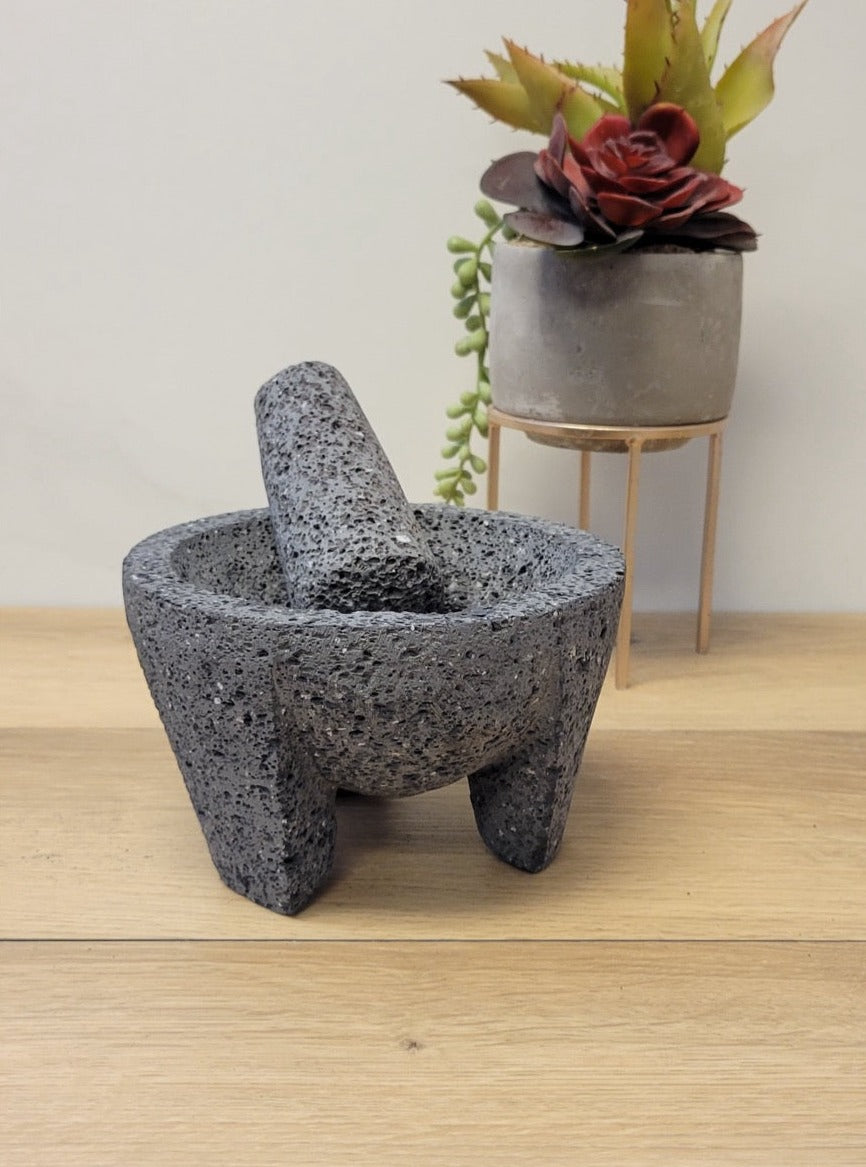 Mini Molcajete - Lava Stone - 4 Inch Molcajete 4 Inch Round