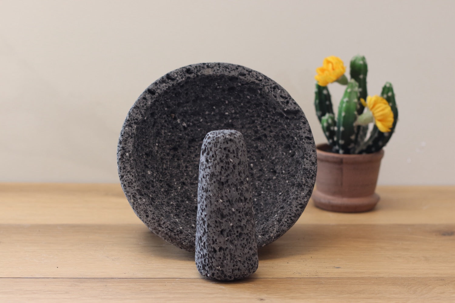 Mini Molcajete - Lava Stone - 4 Inch Molcajete 4 Inch Round